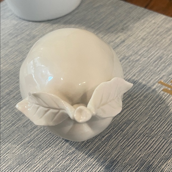 Vintage Blanc de Chine Style Ceramic Fruit Set – Lemon, Pear & Strawberry - Picture 6 of 13